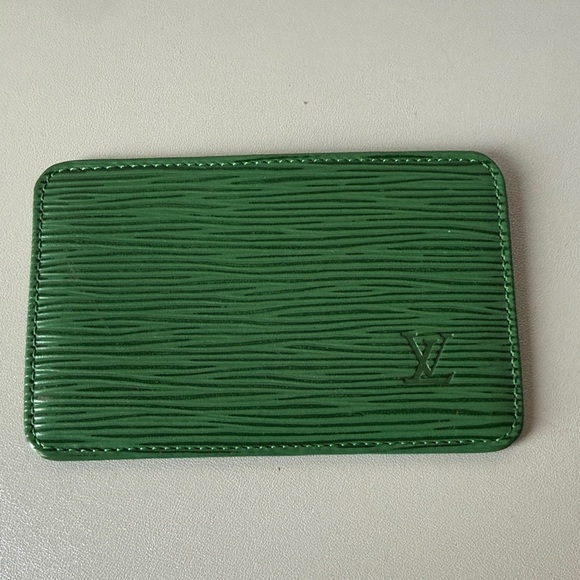 Louis Vuitton Green Epi Leather Card Case LD1922 Made in Spain